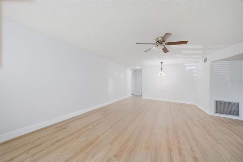2 bedroom Condominium at 2401 ECUADORIAN WAY #19, ON TOP OF THE WORLD, CLEARWATER — photo 3