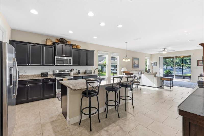 4 bedroom Single Family Residence at 8711 EDEN COVE DRIVE, WATERLEIGH PH 1A, WINTER GARDEN — photo 3