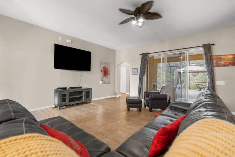 4 bedroom Single Family Residence at 19200 Sunset Bay Drive, Lakeshore Ranch Ph I, Land O Lakes — photo 3