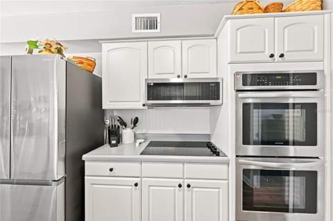 1405 Hacienda Drive, Sun City Center FL - photo 17 of 48