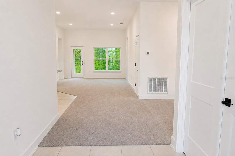 4 bedroom Single Family Residence at 7592 Bent Tree Loop, Harmony Central Ph 2, St Cloud — photo 3