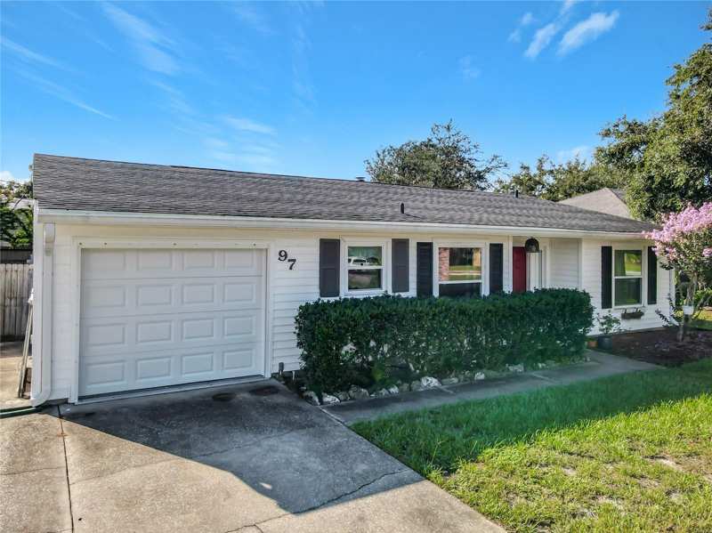 2 bedroom Single Family Residence at 97 S Courtland Boulevard, Deltona Lakes, Deltona — photo 1