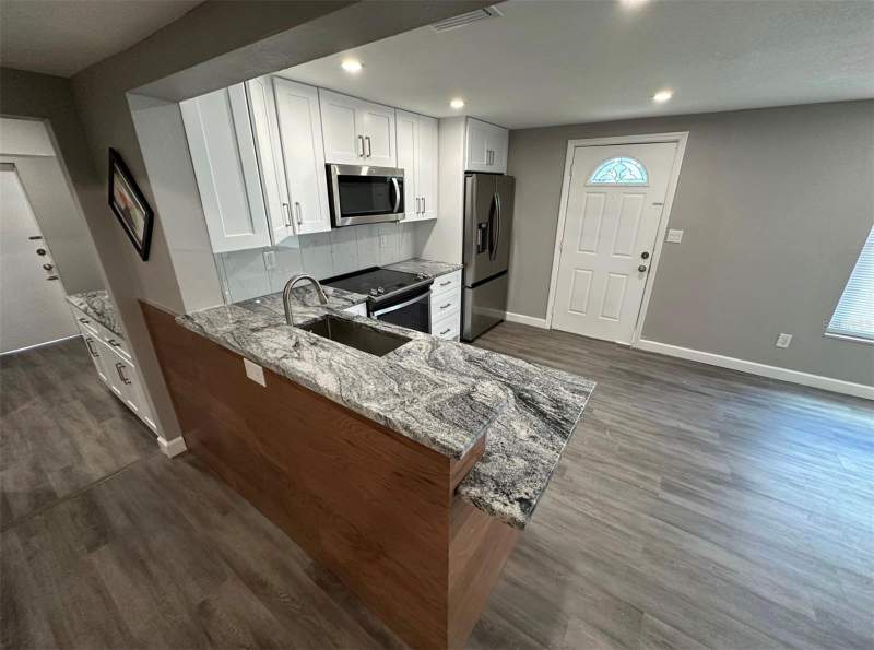 4 bedroom Single Family Residence at 2301 Trelain Drive, Trelain Add, St Petersburg — photo 5