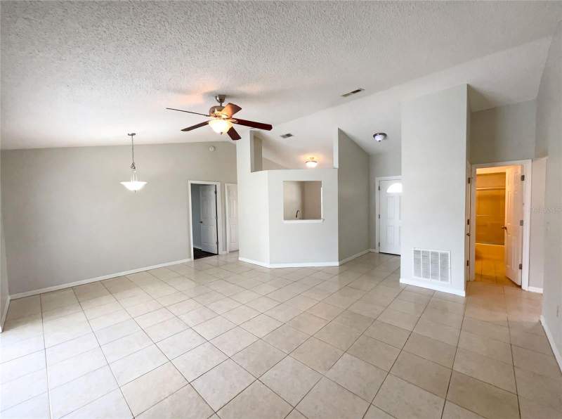 3 bedroom Single Family Residence at 103 Dulverton Way, Poinciana Village 2 Nbhd 1, Kissimmee — photo 3
