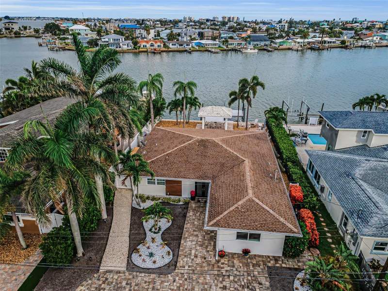 3 bedroom Single Family Residence at 16353 Redington Drive, Redington Beach Homes 5th Add, Redington Beach — photo 2