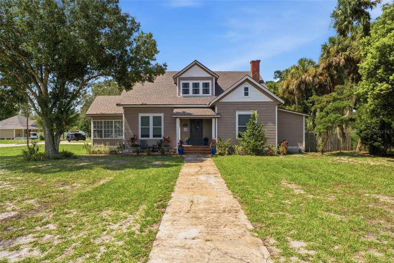 4 bedroom Single Family Residence at 524 E Magnolia Street, A W Gilchrist Resub, Arcadia — photo 1