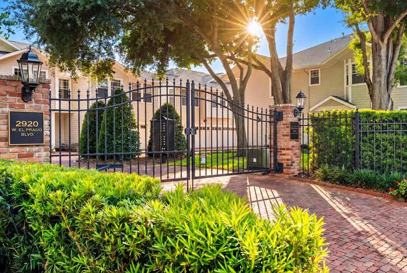 3 bedroom Condominium at 2920 W El Prado Boulevard #11, Bayshore Walk A Condo, Tampa — photo 1