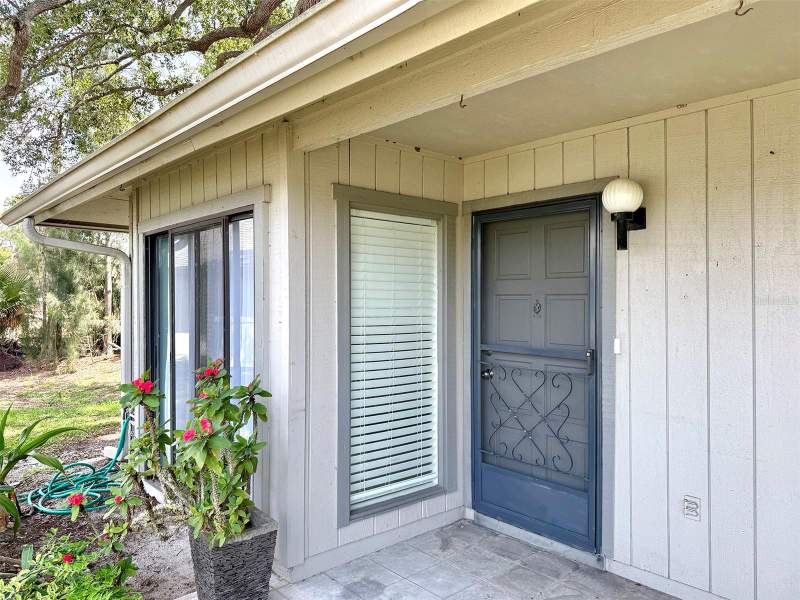 2 bedroom Condominium at 942 N Beneva Road #V28, Glen The, Sarasota — photo 2