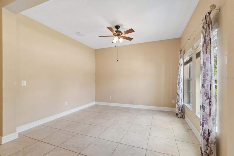 5 bedroom Single Family Residence at 7090 88th Ave N, St Hagop Church Sub, Pinellas Park — photo 5