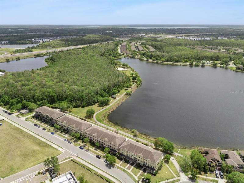 4 bedroom Townhouse at 10554 Green Ivy Lane, Overlook At East Park, Orlando — photo 4