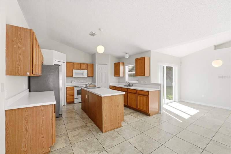 4 bedroom Single Family Residence at 955 LOUVRE COURT, POINCIANA VILLAGE 5 NBHD 1, KISSIMMEE — photo 5