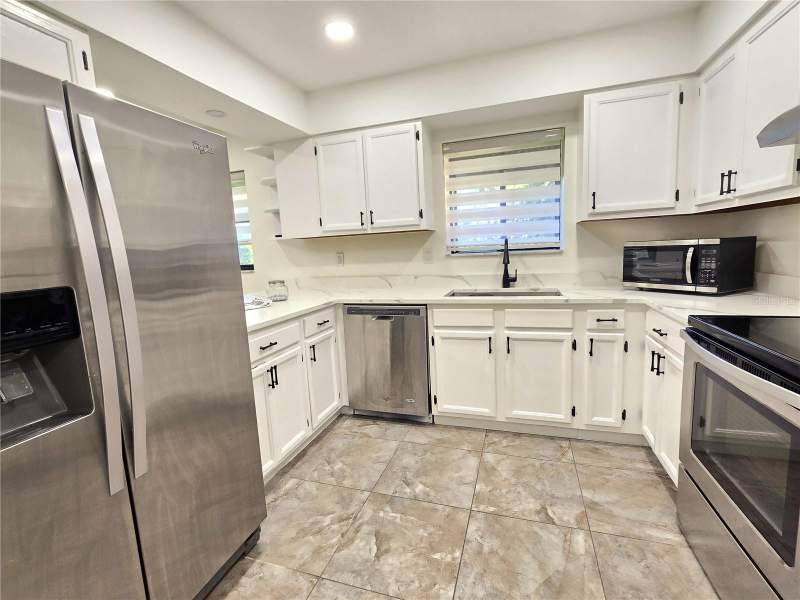 2 bedroom Condominium at 2009 Hammock Pine Boulevard #2009, Hammock Pine Village, Clearwater — photo 5