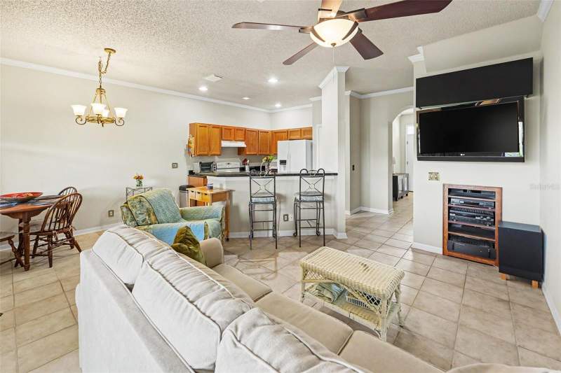 3 bedroom Townhouse at 609 Vallance Way, Brighton Bay, St Petersburg — photo 5