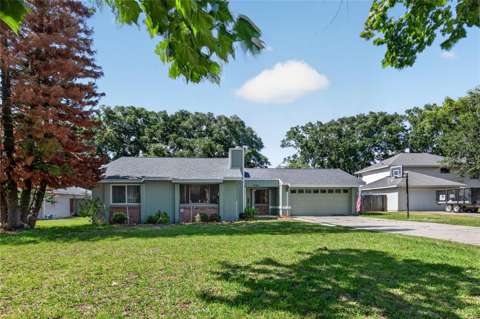 3303 Foxboro Court, pool for sale in Mount Dora