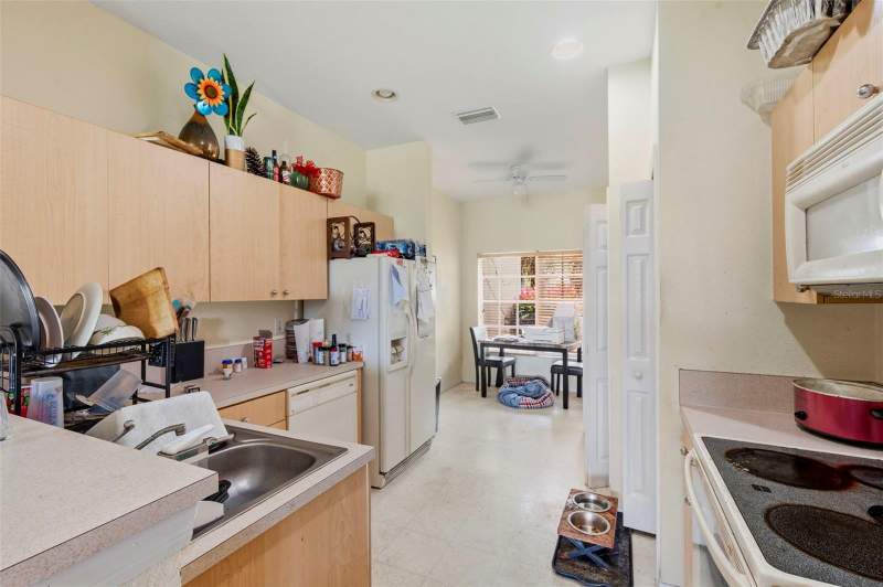 2 bedroom Townhouse at 11082 Winter Crest Drive, Rivercrest Twnhms West Phas, Riverview — photo 5