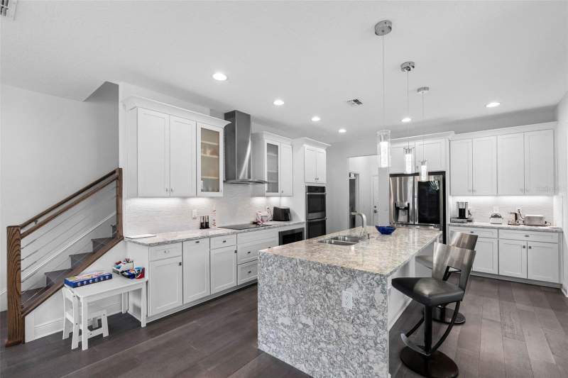 3 bedroom Townhouse at 2425 Foggy Creek Circle, Towns At Belleair Grove, Clearwater — photo 3