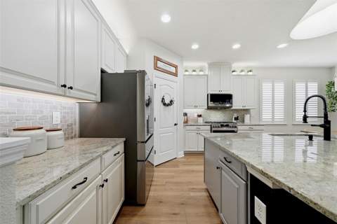 12204 Blue Pacific Drive, Riverview FL - photo 9 of 46