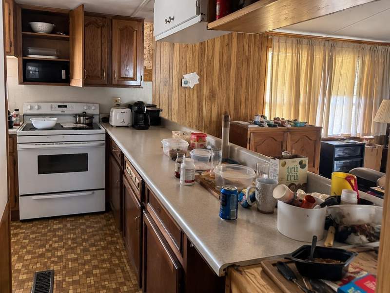 3 bedroom Manufactured Home at 2327 NW 121st Avenue, Seminole Woods, Gainesville — photo 3