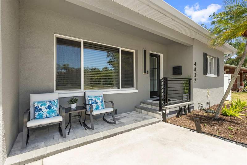 4 bedroom Single Family Residence at 4832 5th Street, Bayou Bonita Sec C Rep, St Petersburg — photo 2
