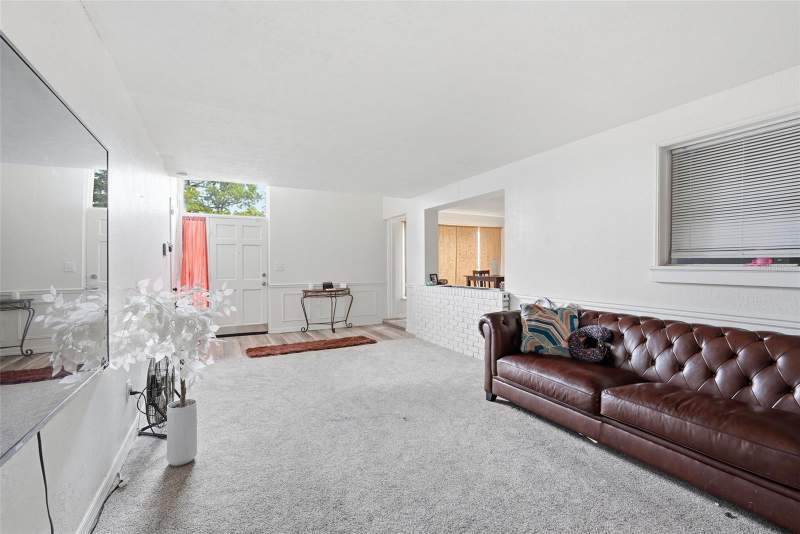 4 bedroom Single Family Residence at 1709 Carnegie Circle, Clair Mel City Unit 9, Tampa — photo 5