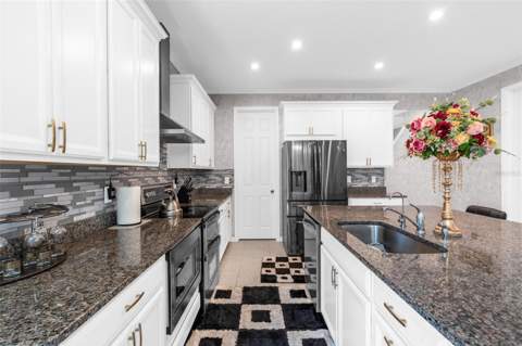 2285 Centerra Loop, Kissimmee FL - photo 18 of 56