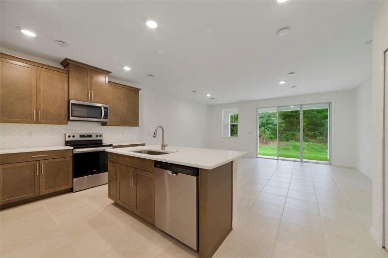 3 bedroom Townhouse at 1661 GREENLEAF WOODS COVE, TOWNS AT GREENLEAF, OVIEDO — photo 3