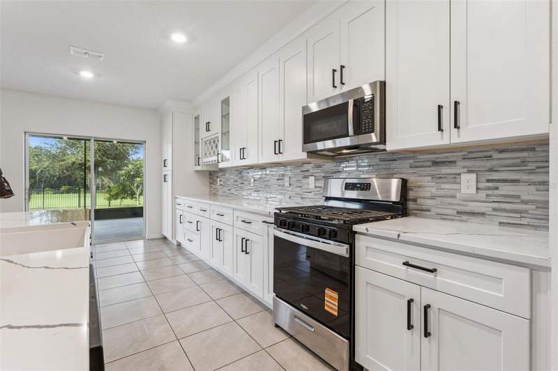 6 bedroom Single Family Residence at 29505 Caspian Street, Lake Denham Estates, Leesburg — photo 4