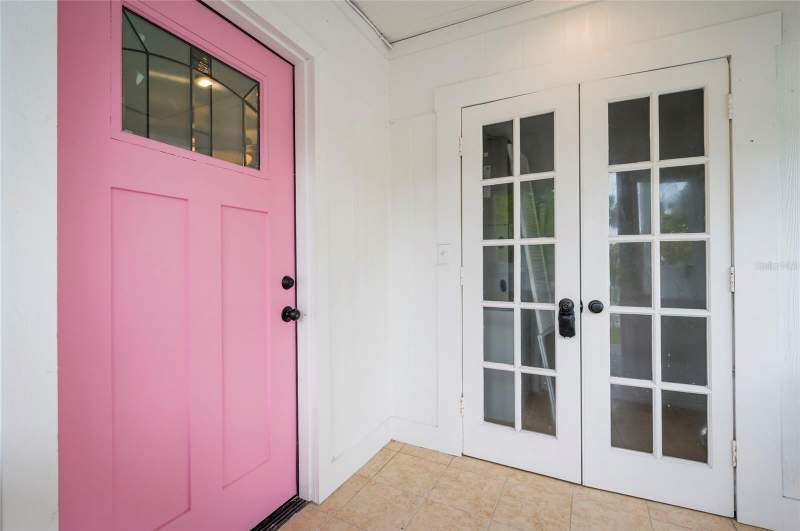 4 bedroom Single Family Residence at 2017 Oceanview Place, Edgewater Park, Tampa — photo 2