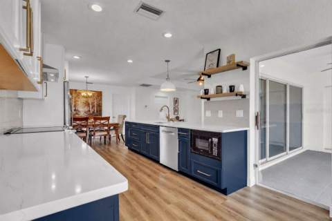 10322 Arrowhead Drive, Punta Gorda FL - photo 12 of 47