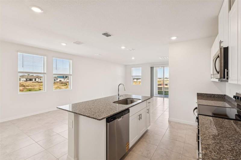 4 bedroom Single Family Residence at 879 Sunshower Drive, The Reserve At Hammock Oaks, Lady Lake — photo 5