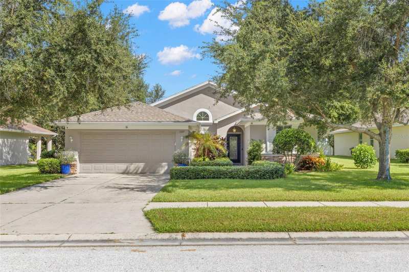 4 bedroom Single Family Residence at 1527 River Court, Riverside Estates, Tarpon Springs — photo 1
