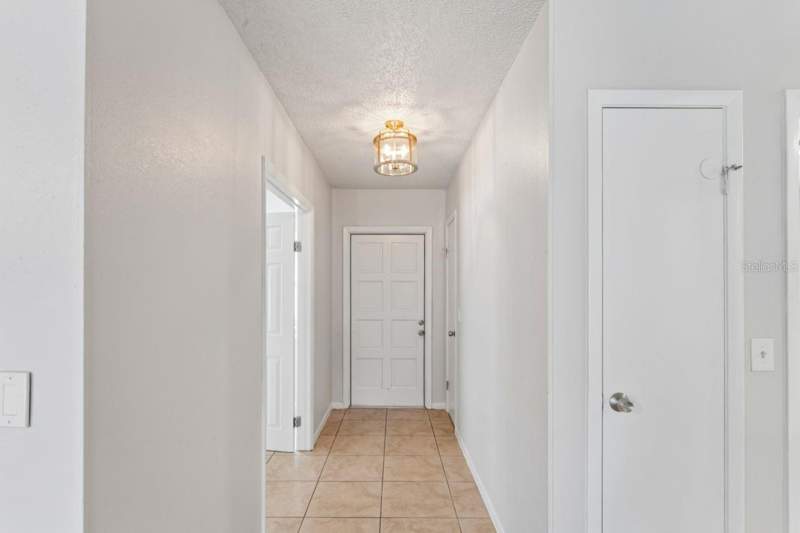 3 bedroom Single Family Residence at 14051 Briardale Lane, Cherry Creek Unit 5, Tampa — photo 3