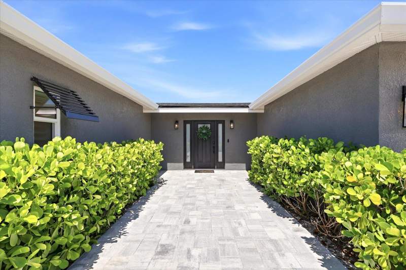 3 bedroom Single Family Residence at 121 79TH STREET, SOUTH CAUSEWAY ISLE 2ND ADD, ST PETERSBURG — photo 5