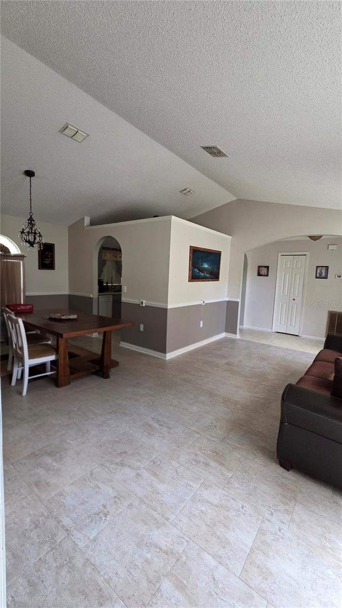 4 bedroom Single Family Residence at 36 Bradford Court, Poinciana Village 2 Nbhd 3, Kissimmee — photo 4