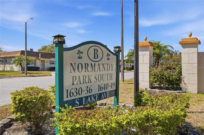 2 bedroom Villa at 1636 S Lake Avenue #1, Normandy Park South, Clearwater — photo 3