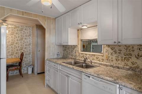 12118 Fairway Avenue, Brooksville FL - photo 13 of 43