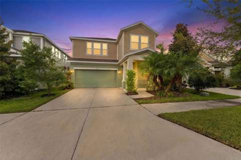 6136 Voyagers Place, home for sale in Apollo Beach 33572