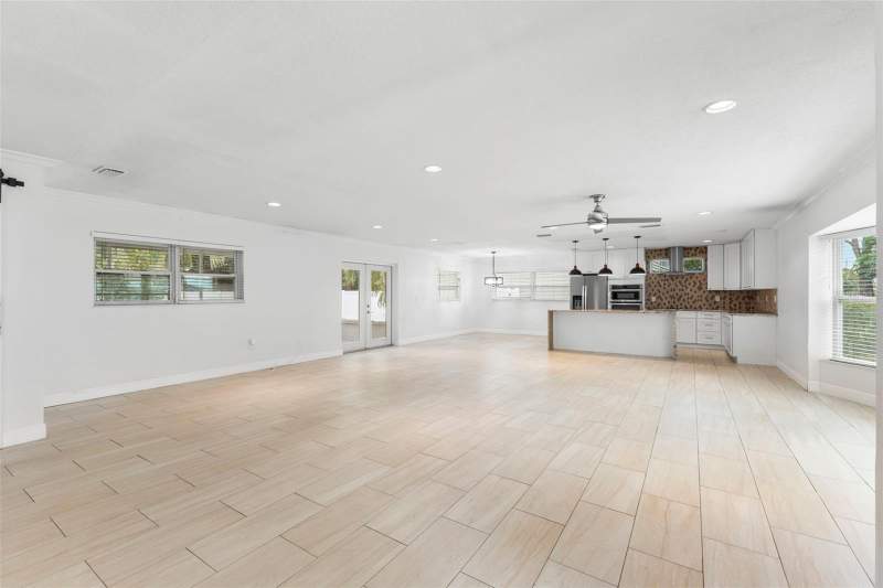 4 bedroom Single Family Residence at 125 Carlyle Drive, Indian Bluff Island 2nd Add, Palm Harbor — photo 4