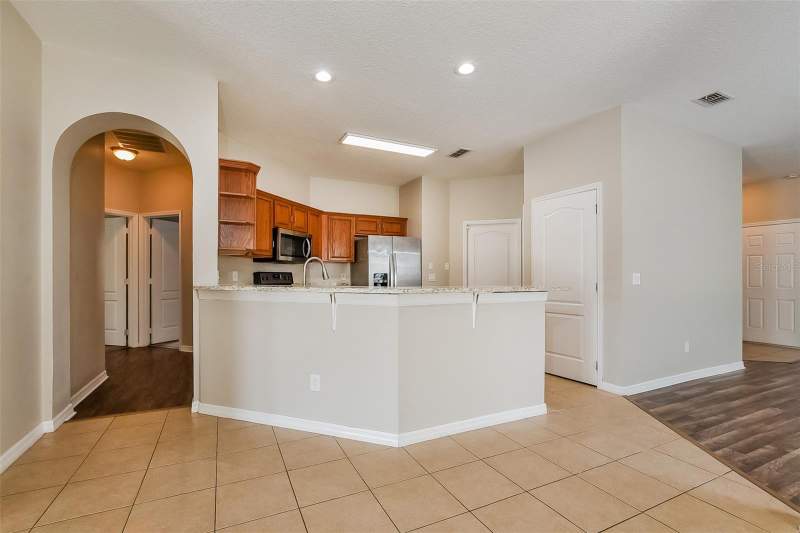 3 bedroom Single Family Residence at 1221 Longville Circle, Tavares Pines At Lake Saunders Ph 02, Tavares — photo 4