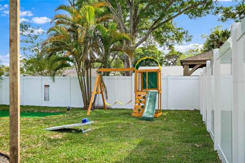 1323 Pine Avenue, Largo FL - photo 10 of 31