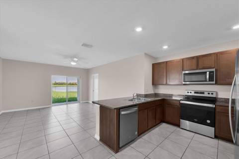 17066 Oval Rum Drive, Wimauma FL - photo 16 of 45