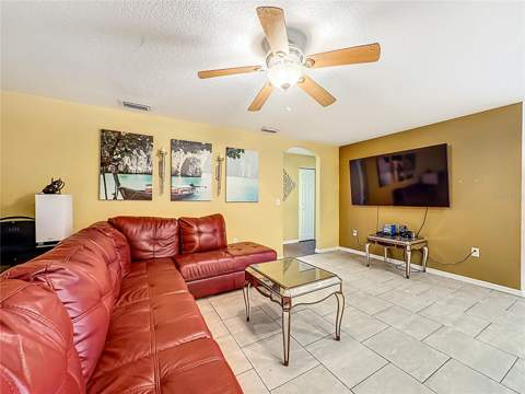 11112 Hidden Breeze Drive, Wimauma FL - photo 13 of 41