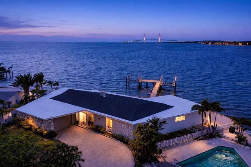 4 bedroom Single Family Residence at 2970 68th Avenue, Maximo Point Add Blk 3 Rep, St Petersburg — photo 4