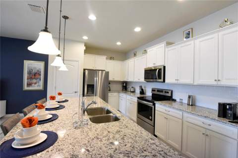 8942 Sydney Avenue, Kissimmee FL - photo 11 of 44