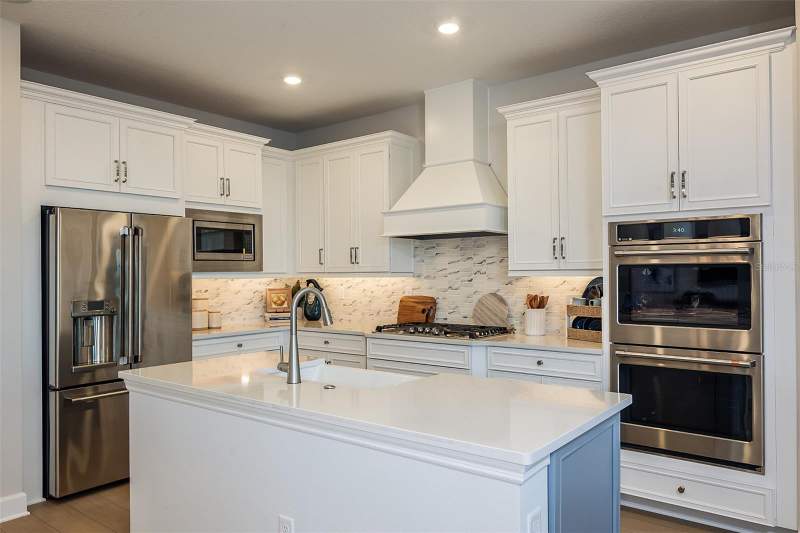 5 bedroom Single Family Residence at 19326 Lochside Lane, Lochside, Mount Dora — photo 4