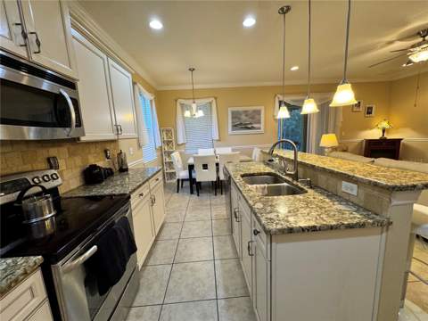 11048 Paradise Point Way, New Port Richey FL - photo 13 of 38