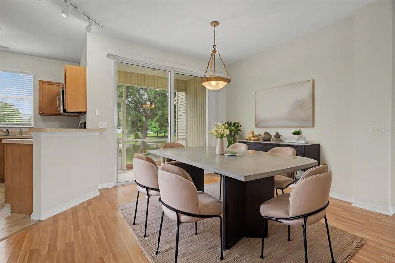 2 bedroom Townhouse at 12216 Country White Circle, Country Chase, Tampa — photo 5