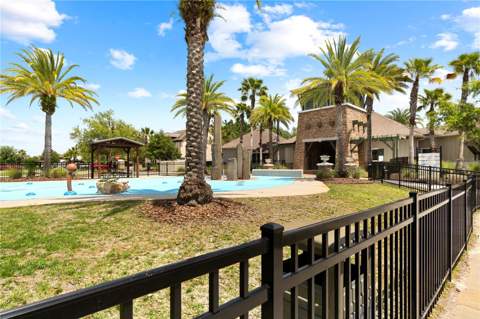 1588 Ludington Avenue, Wesley Chapel FL - photo 6 of 54