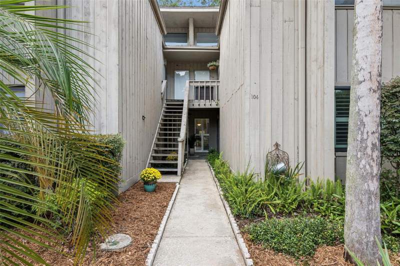 2 bedroom Condominium at 104 Crown Oaks Way #104, Crown Oaks, Longwood — photo 2