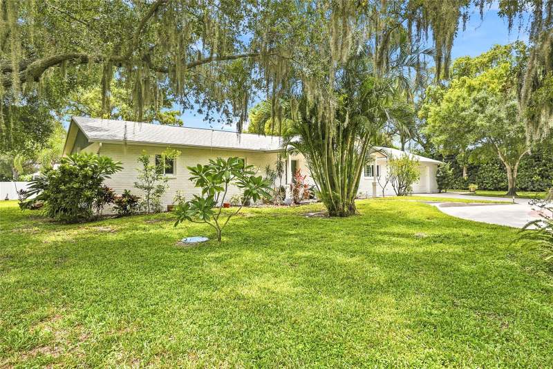 5 bedroom Single Family Residence at 2817 Fleeman Road, Palm Harbor, Palm Harbor — photo 3